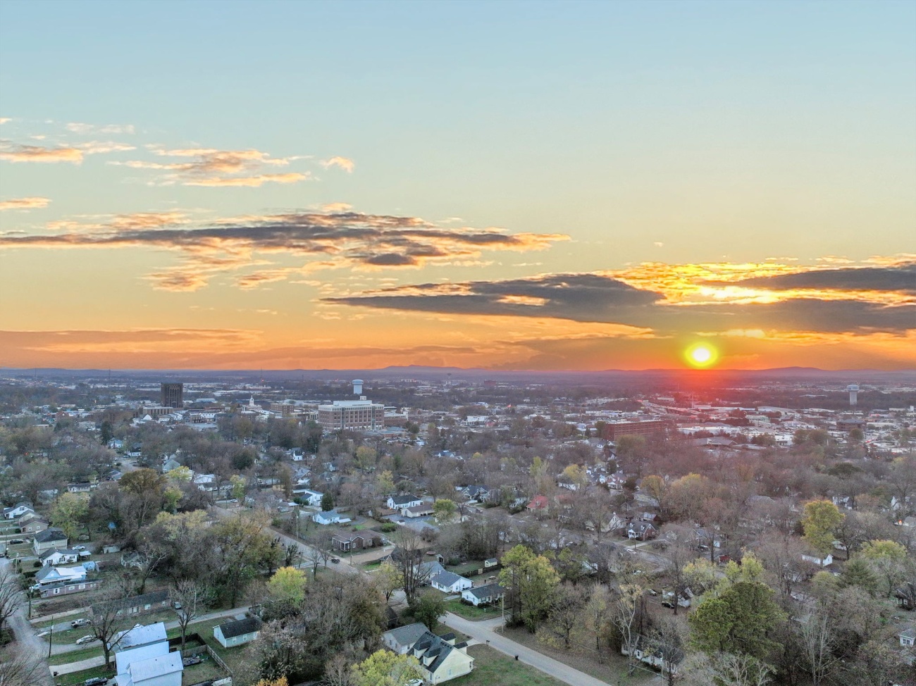 138-web-or-mls-Oaklands Mansion Evening-25